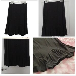 💙🏍Black, very soft fabric skirt with a ruffles